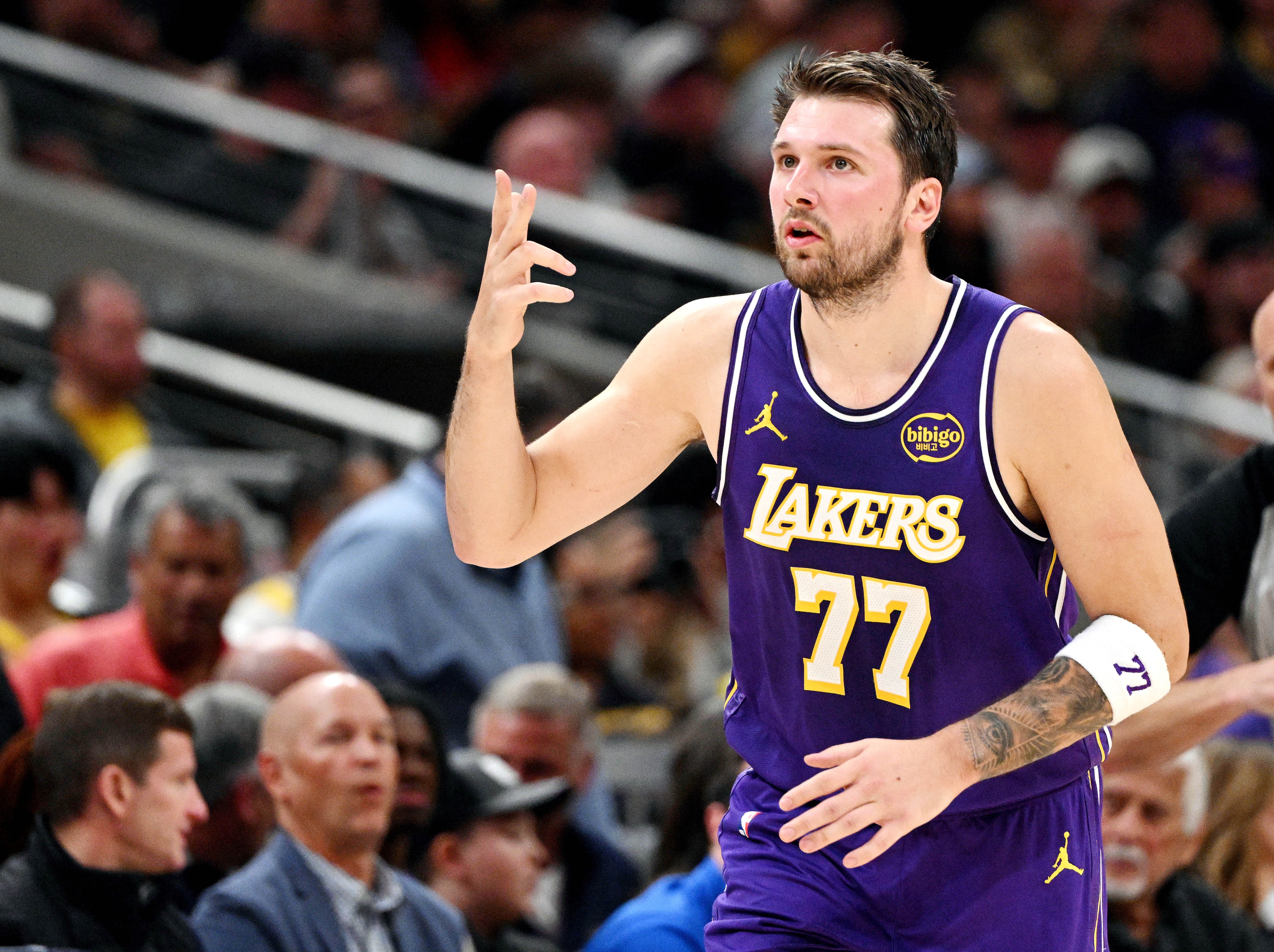 世界杯对阵安排-077单月600分排不进前30！一人几乎包揽前11 哈登场均得分进前6